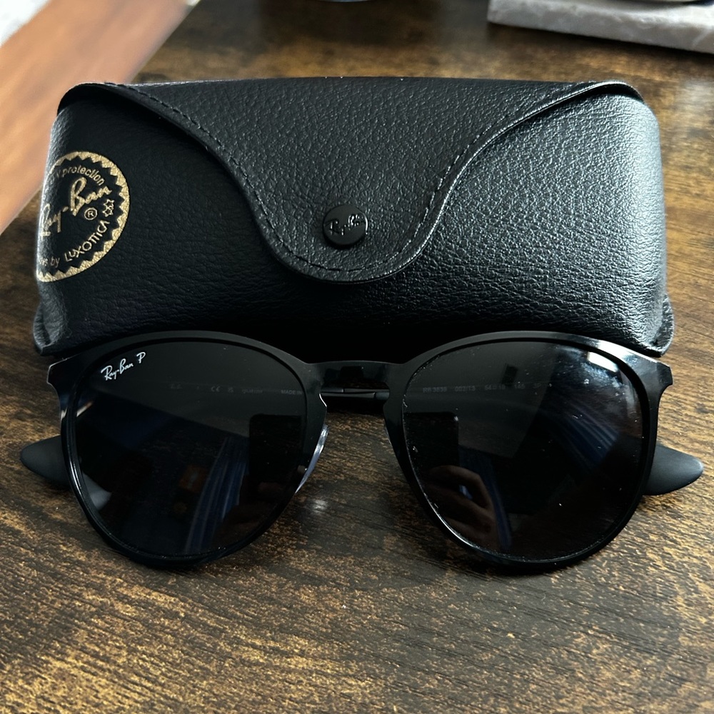 Ray-Ban Erika sunglasses black
